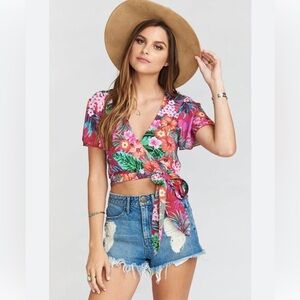 Show Me Your MuMu floral wrap top sz S-0100